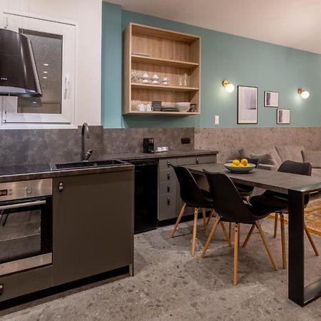 Elegant Apt 5' From Ampelokipi Metro Station Athen Exterior foto
